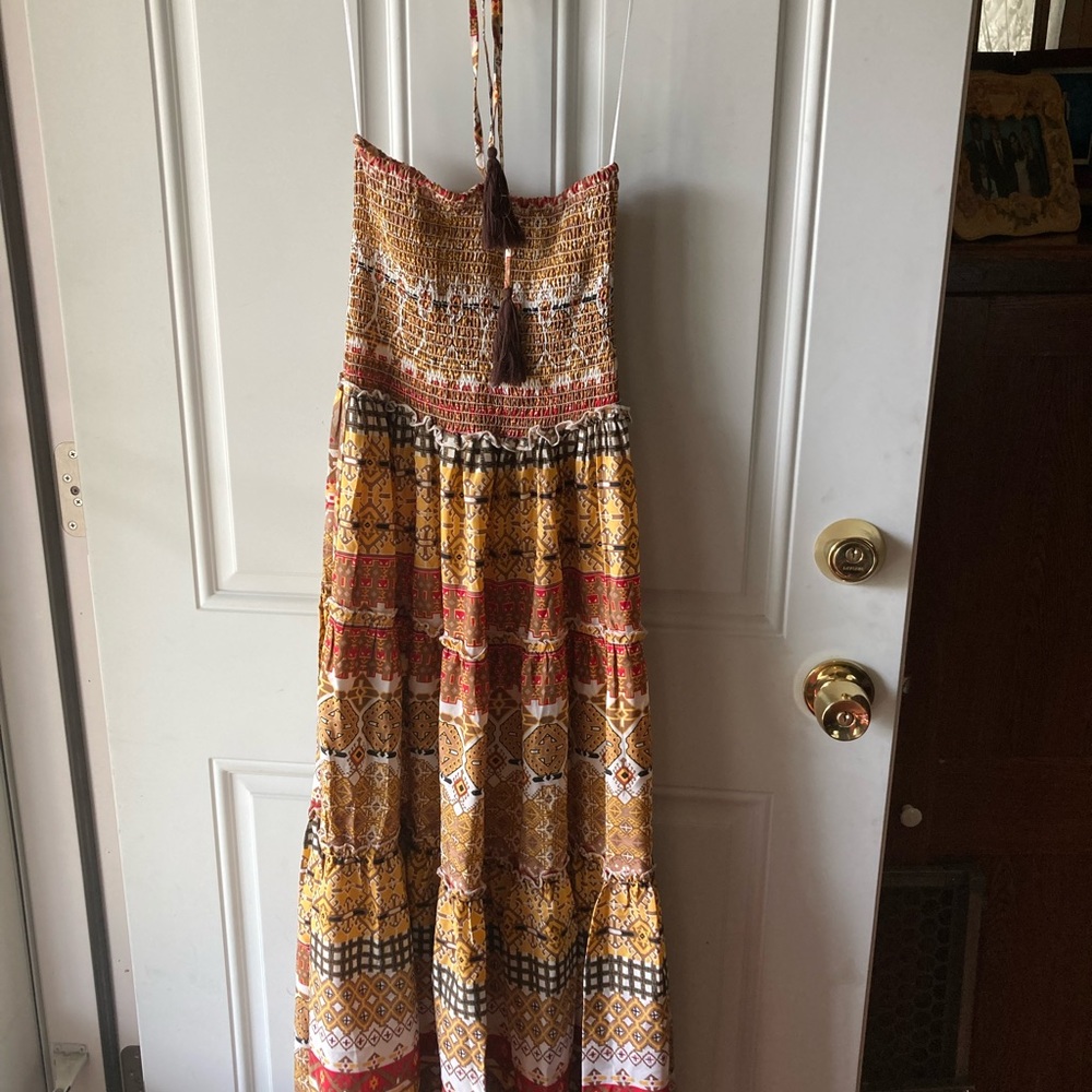 Dress strapless with v neck tie